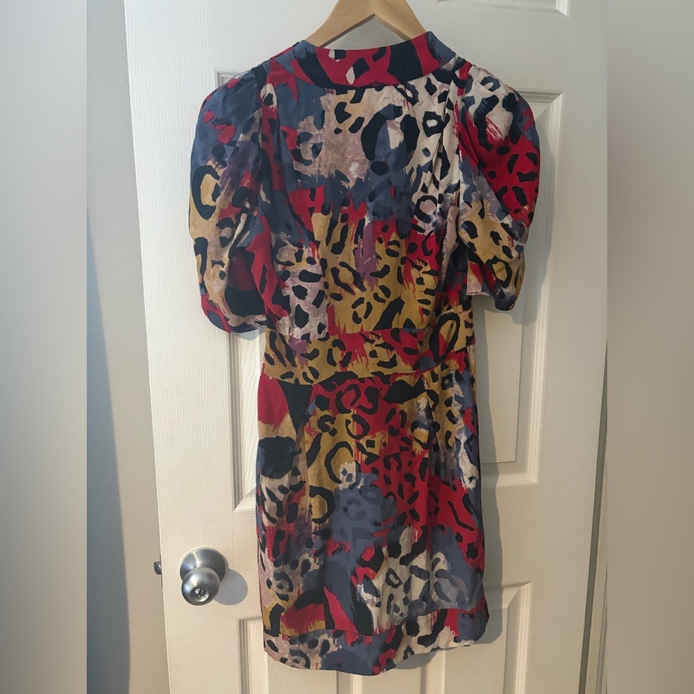Diane Von Furstenberg silk Sabine dress size 4 pockets colourful animal print - Picture 4 of 10